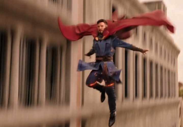 Doctor Strange jumping from Balcony – Multiverse of Madness Meme